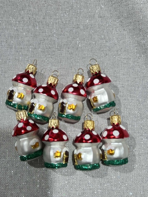 BOMBKA DOMEK SMERFOWY MINI WYS.3 CM