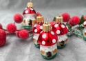 BOMBKA DOMEK SMERFOWY MINI WYS.3 CM