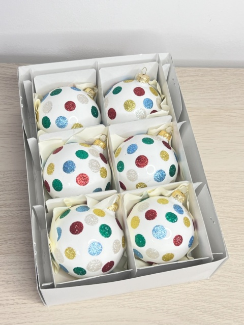 Bombki szklane białe w kolorowe grochy – średnica 8 cm (komplet 6 szt.)