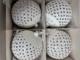 BOMBKI BIAŁE ZE SREBRNYM ZDOBIENIEM 12 CM