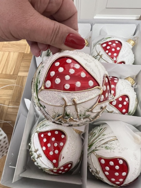 BOMBKI BIAŁE GRZYBKI 8 CM