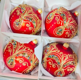 BOMBKI CZERWONE Z KOLOROWĄ POSYPKĄ WIELKOŚĆ 12 CM