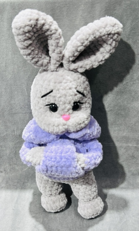 ZAJĄCZEK HAND MADE W FIOLETOWEJ BLUZIE