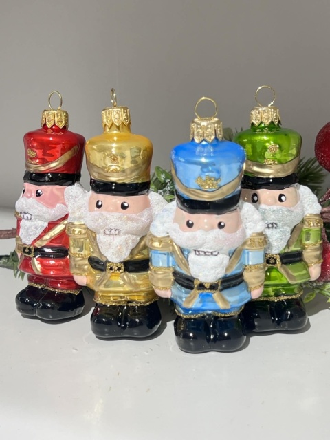 BOMBKA DZIEADEK DO ORZECHÓW WYSOKOŚĆ 10CM