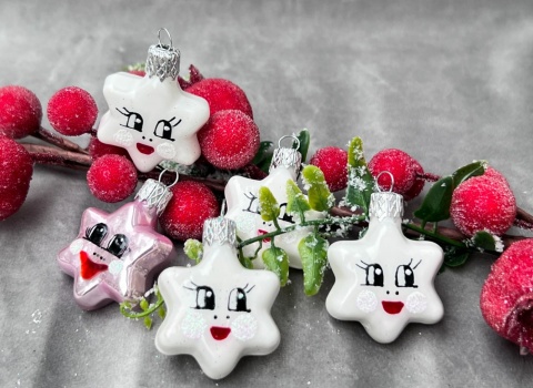 GWIAZDKI KOLOROWE WYS.3CM