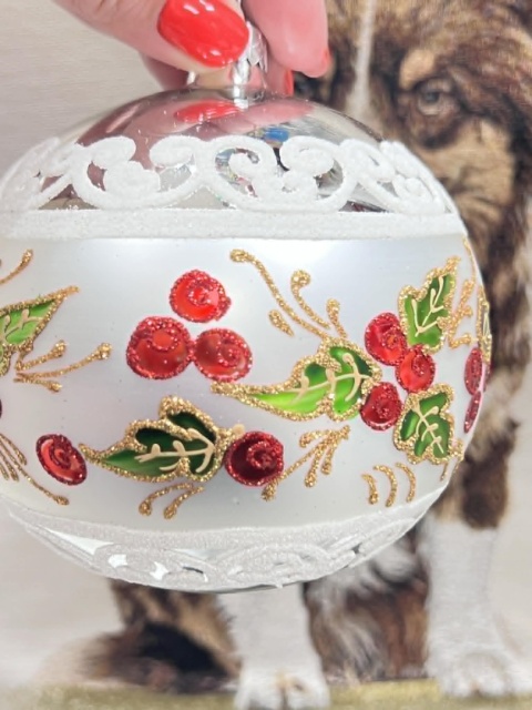 BOMBKI BIAŁO SREBRNE W JARZĘBINKI WIELKOŚĆ 12 CM