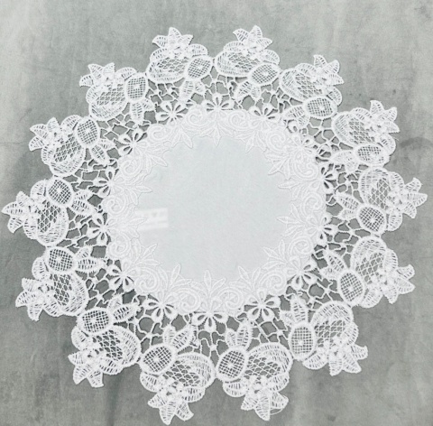 SERWETKA OBSZYTA GIPIURĄ DO KOSZYCZKA WIELKANOCNEGO