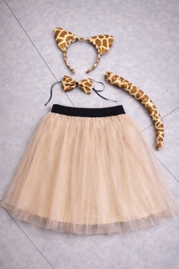 STRÓJ LAMPARTA KOTA NA BAL