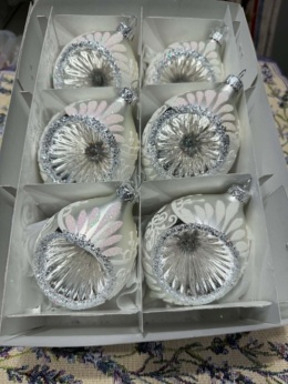 BOMBKI CYTRYNKI Z REFLEKTORKIEM SREBRNE WIELKOŚĆ 8 CM
